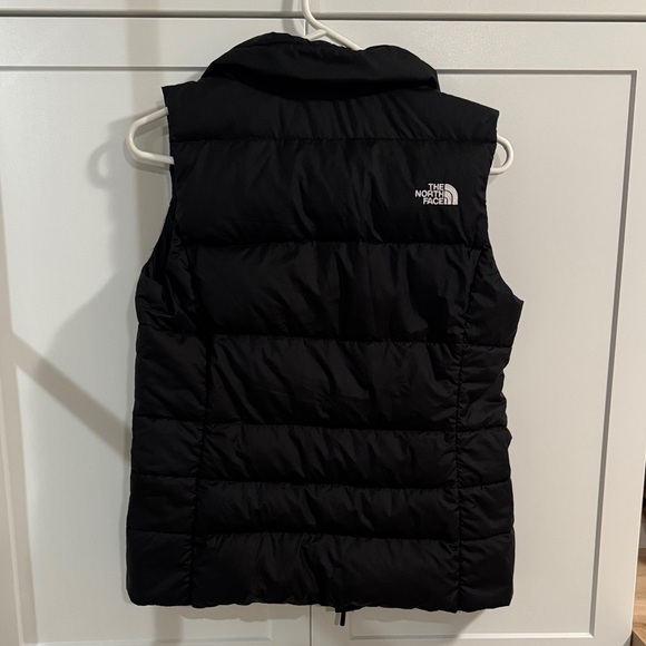The North Face Women's Ebony Quilted Vest - Picture 7 of 7